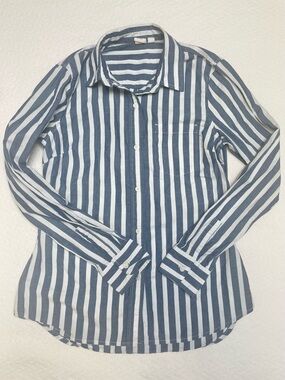 GAP 100% Cotton Button-Up Shirt